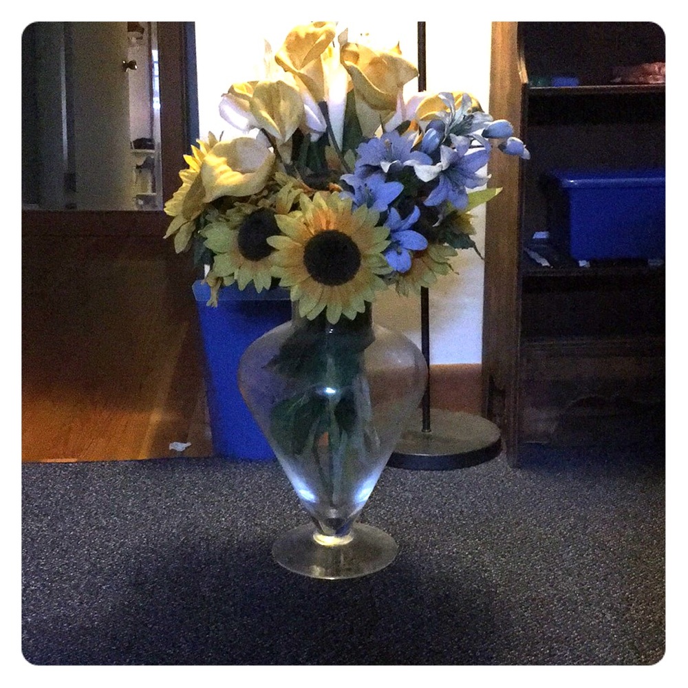 Crystal vase and flower bouquet